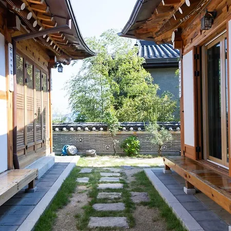 Hakminjae Hanok Stay