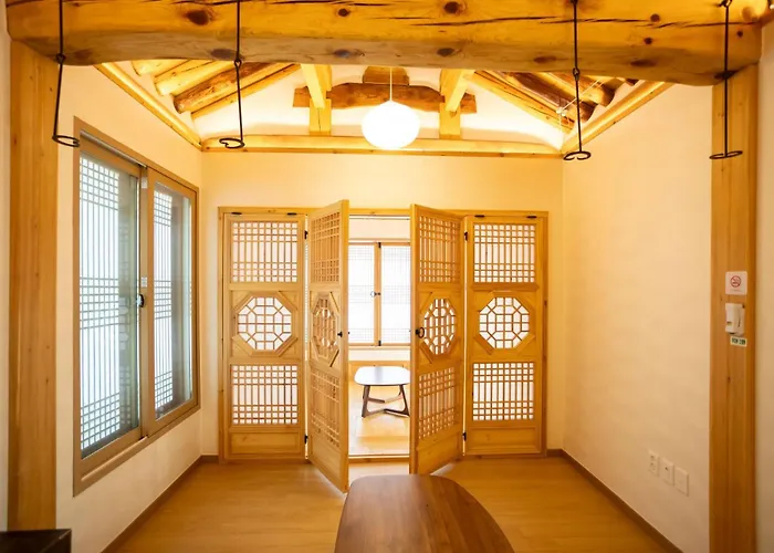 Hakminjae Hanok *